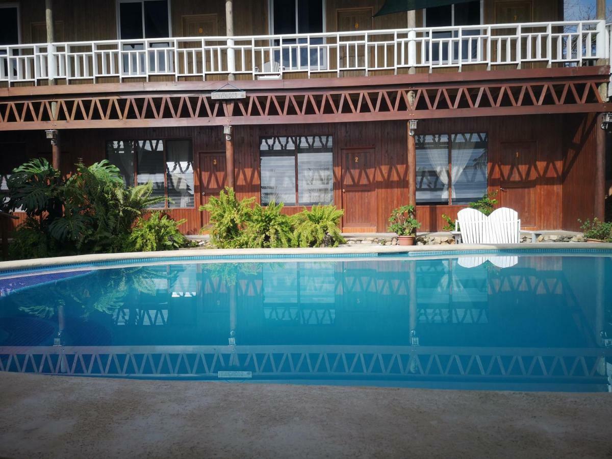 Linda Vista Hotel Rio Dulce Town Kültér fotó